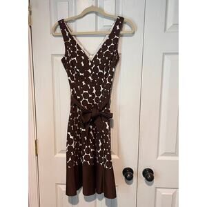 Nine West Knee Length Dress Sleeveless V Neck White Brown Polka Dots Size 4